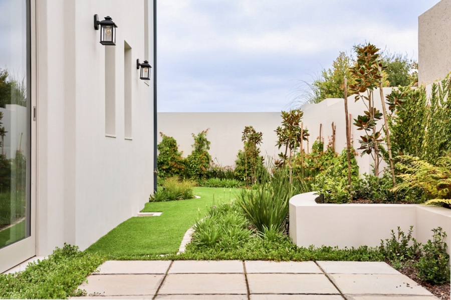 To Let 3 Bedroom Property for Rent in Kingswood Golf Estate Western Cape